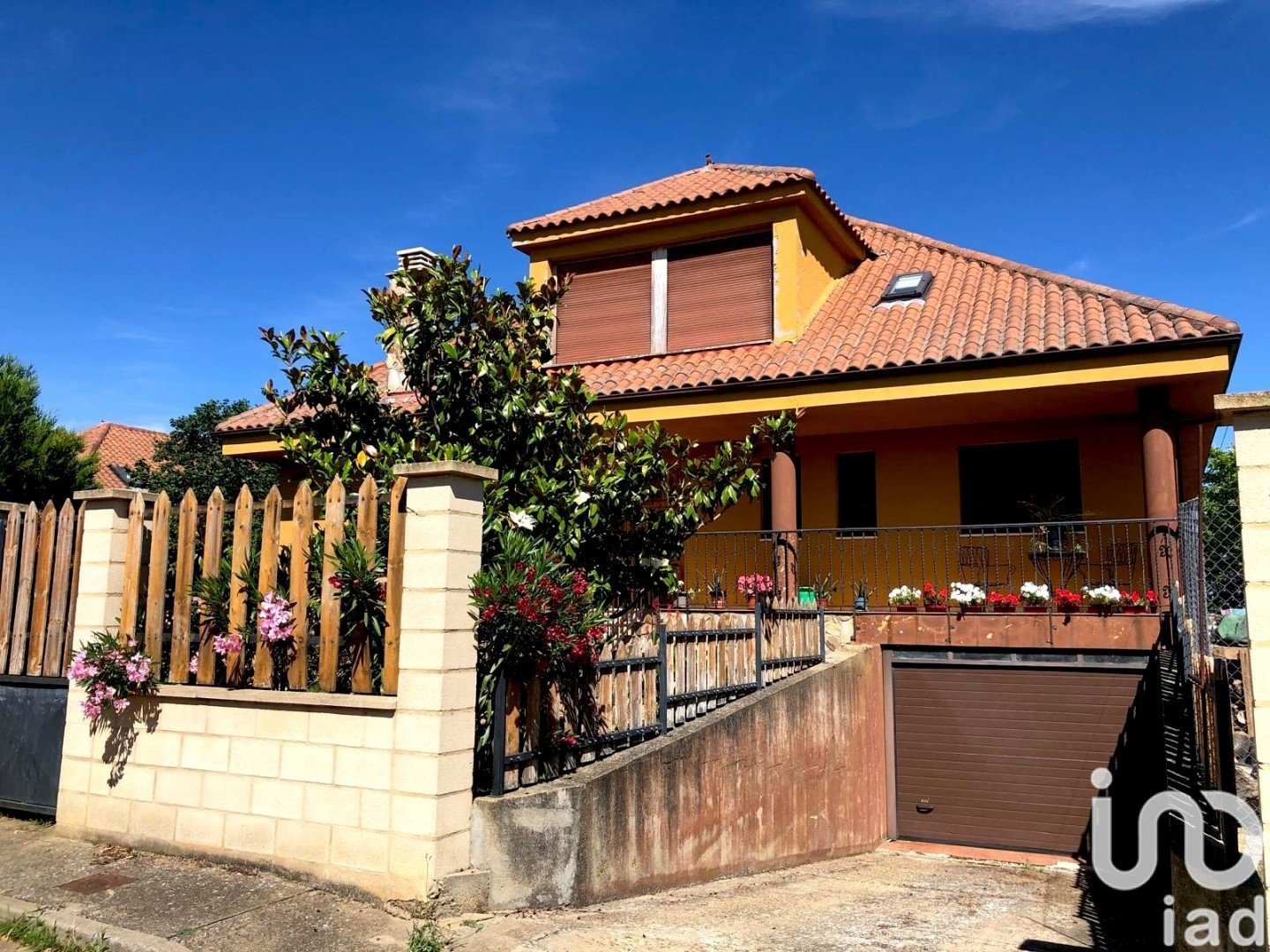 Hus i Villaturiel, Leon, Spanien 5 sovrum, 1165 kvm. Nr. 153913