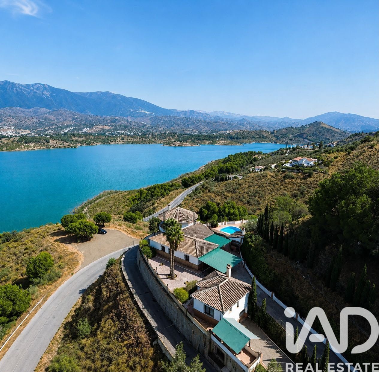 House in Vinuela, Malaga, Spain 6 bedrooms, 320 sq.m. No. 188352
