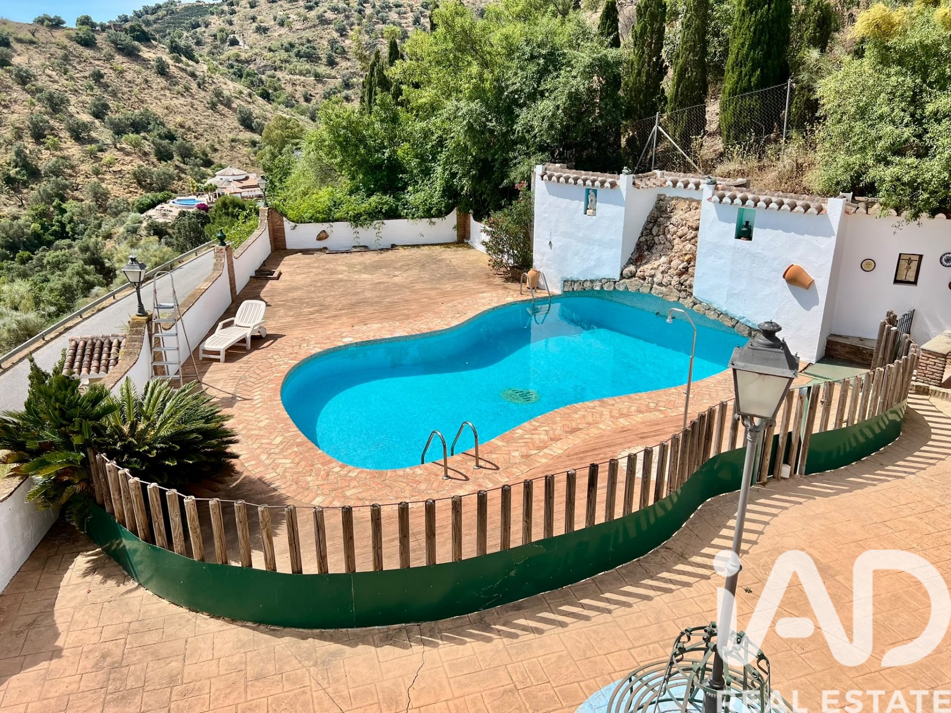 House in Vinuela, Malaga, Spain 6 bedrooms, 320 sq.m. No. 188352