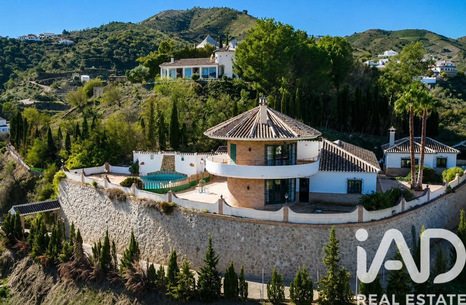 House in Vinuela, Malaga, Spain 6 bedrooms, 320 sq.m. No. 188352