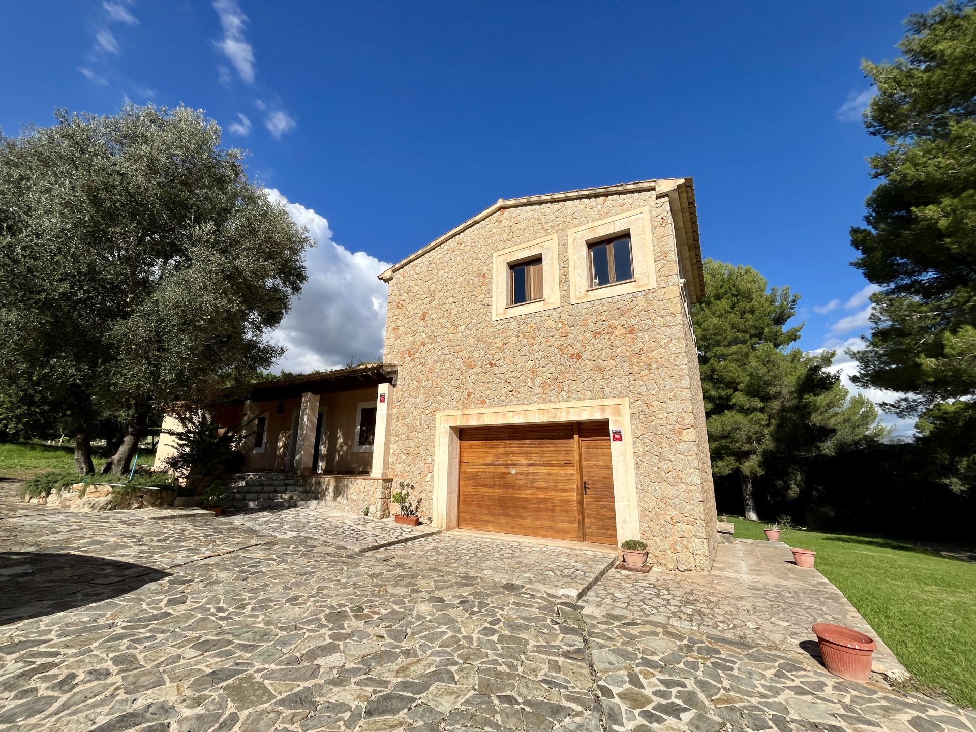 Finca a Alaro, Mallorca, Spagna 6 camere da letto, 390 mq. N° 142675