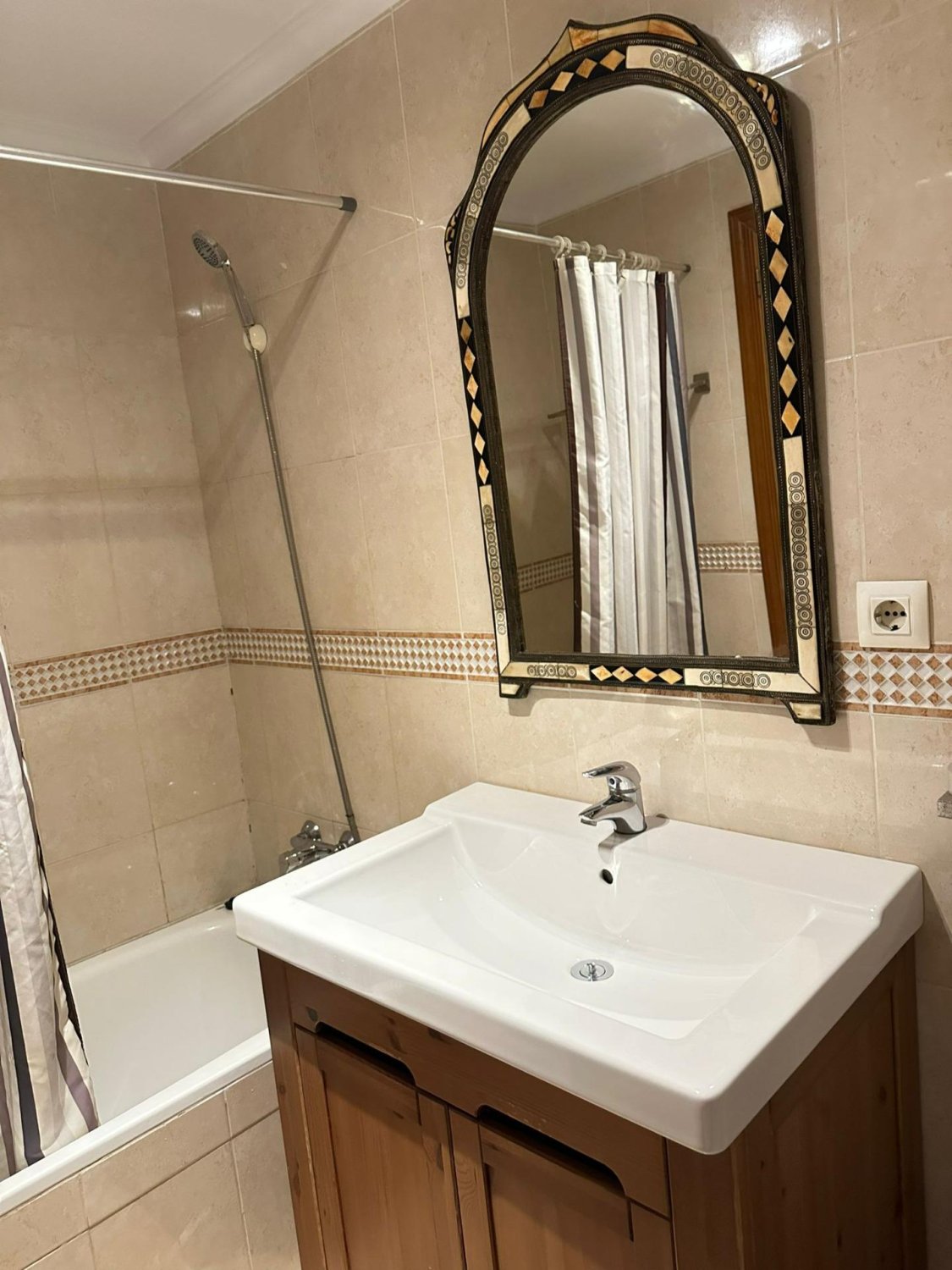 Apartamento en Torrevieja, Alicante, España 2 dormitorios, 70 m2 No. 183019