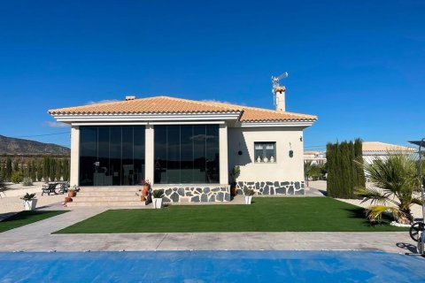 Villa i Pinoso, Alicante, Spanien 3 sovrum, 120 kvm. Nr. 135406