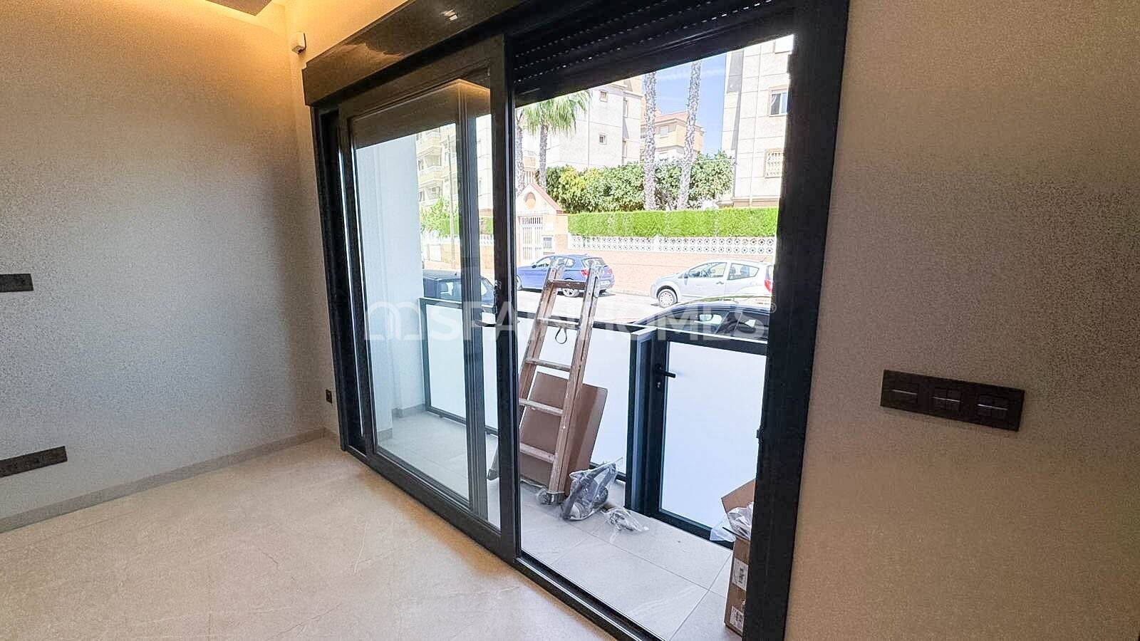 Apartment in Torrevieja, Alicante, Spain 1 bedroom, 43 sq.m. No. 183651