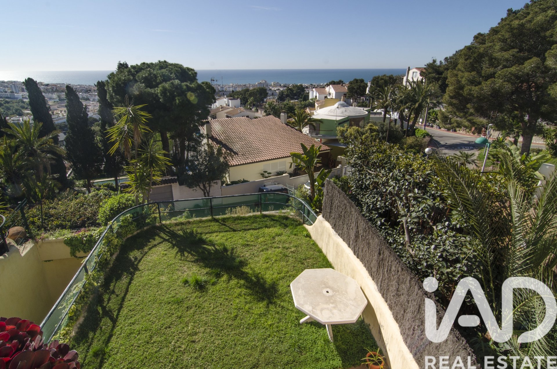 Radhus i Sitges, Barcelona, Spanien 5 sovrum, 201 kvm. Nr. 172789