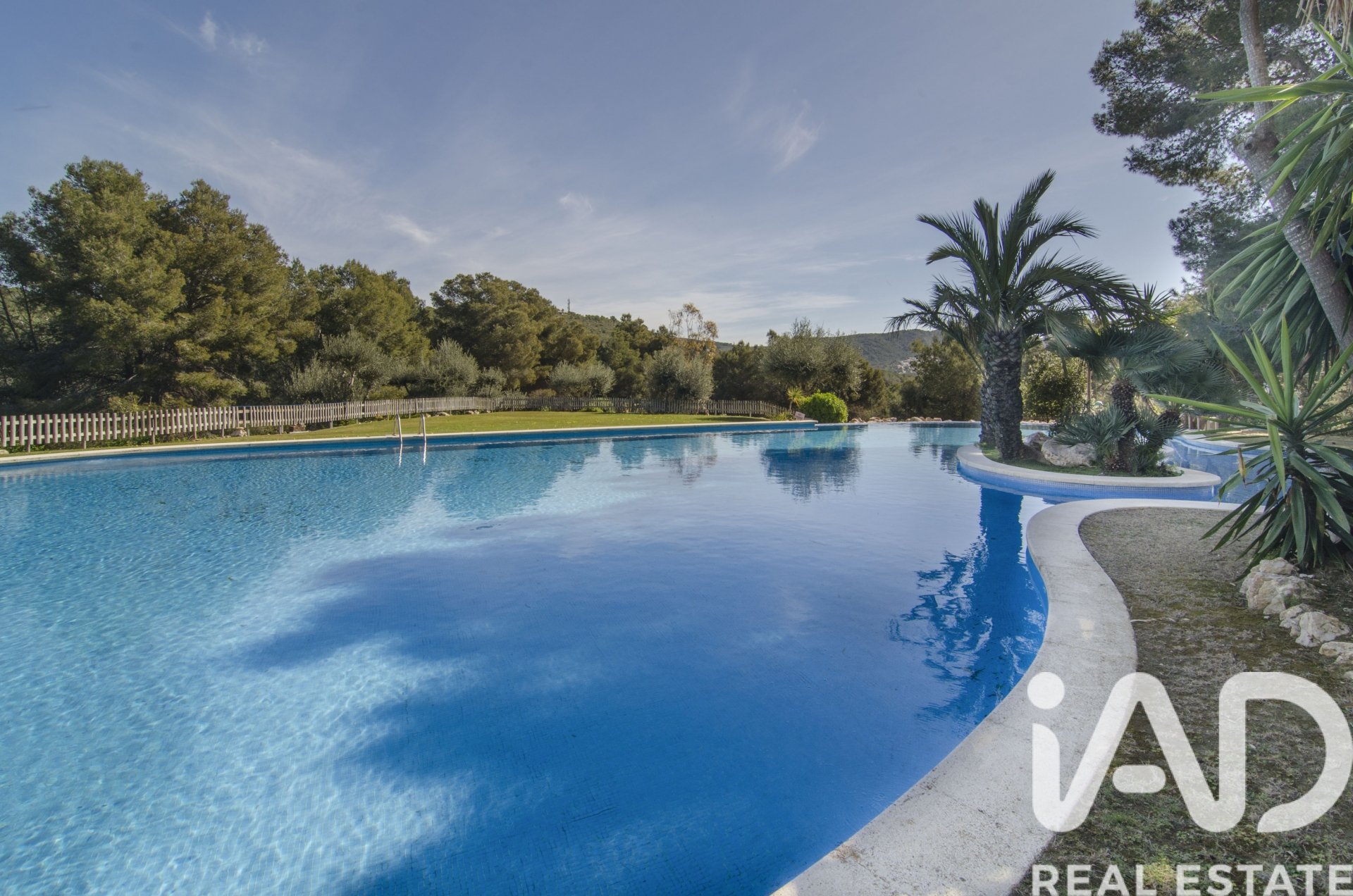 Radhus i Sitges, Barcelona, Spanien 5 sovrum, 201 kvm. Nr. 172789