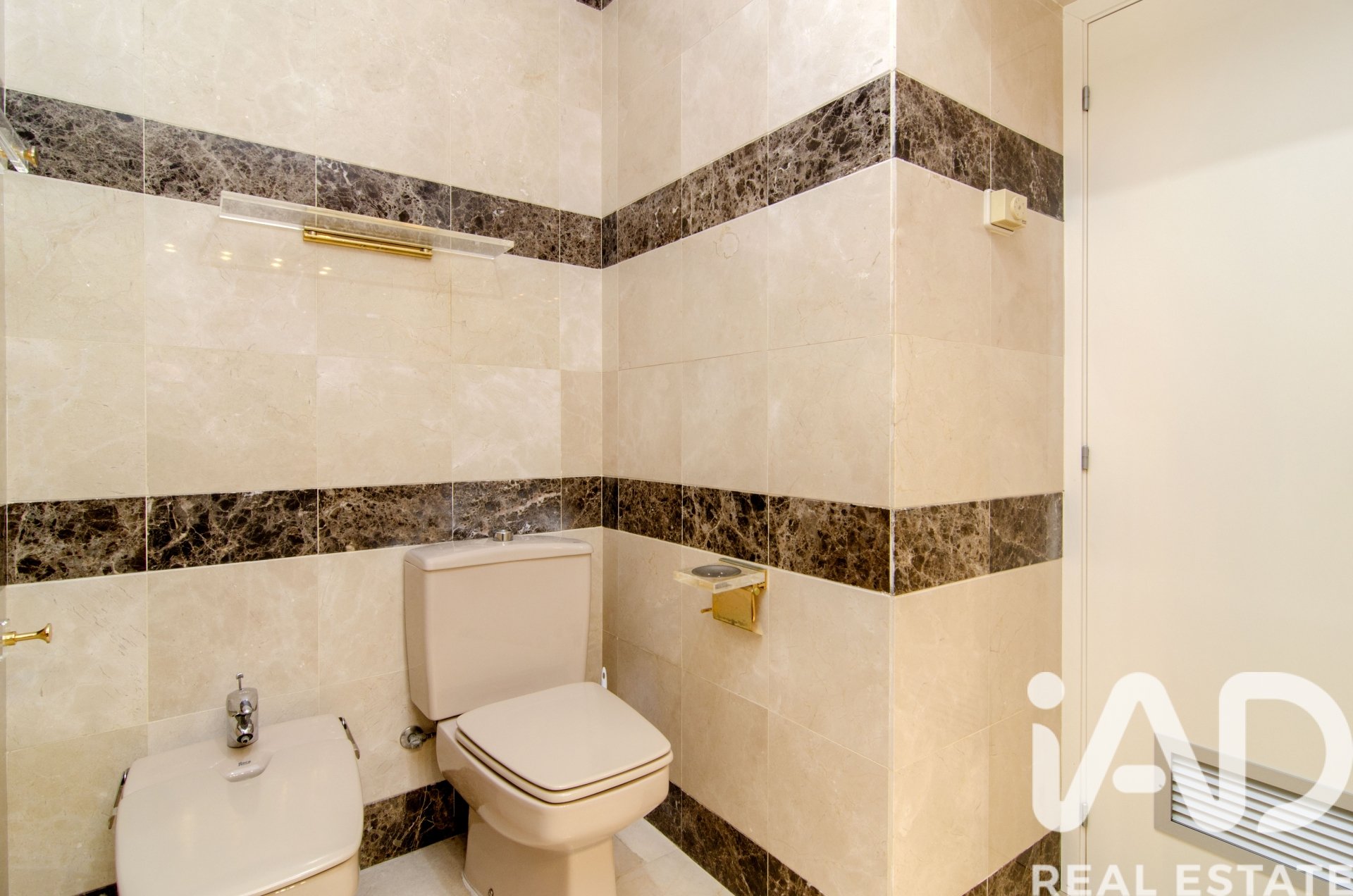 Radhus i Sitges, Barcelona, Spanien 5 sovrum, 201 kvm. Nr. 172789