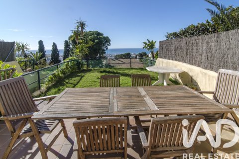 Villetta a schiera a Sitges, Barcelona, Spagna 5 camere da letto, 201 mq. N° 172789