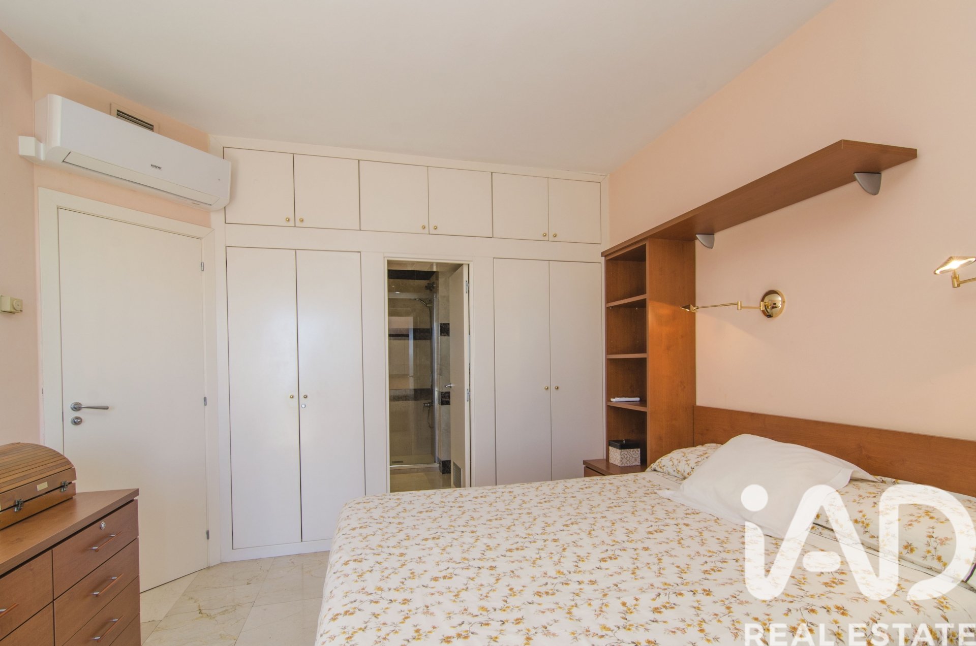 Radhus i Sitges, Barcelona, Spanien 5 sovrum, 201 kvm. Nr. 172789