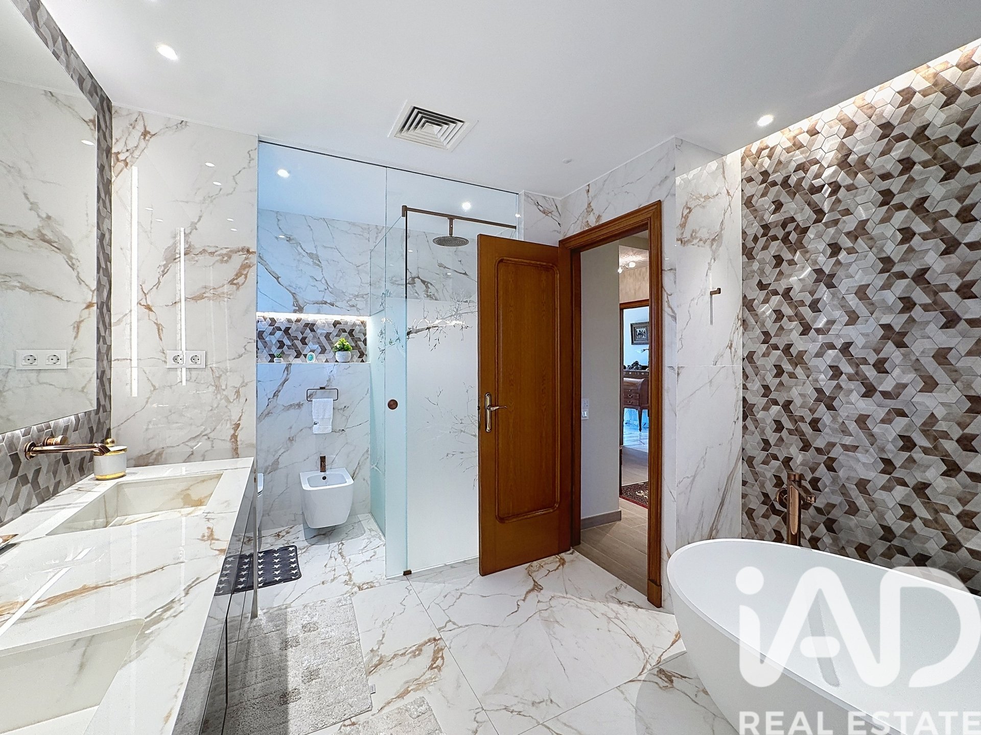 Talo Vilanova i la Geltru, Barcelona, Espanja 6 makuuhuonetta, 685 m2 No. 172788