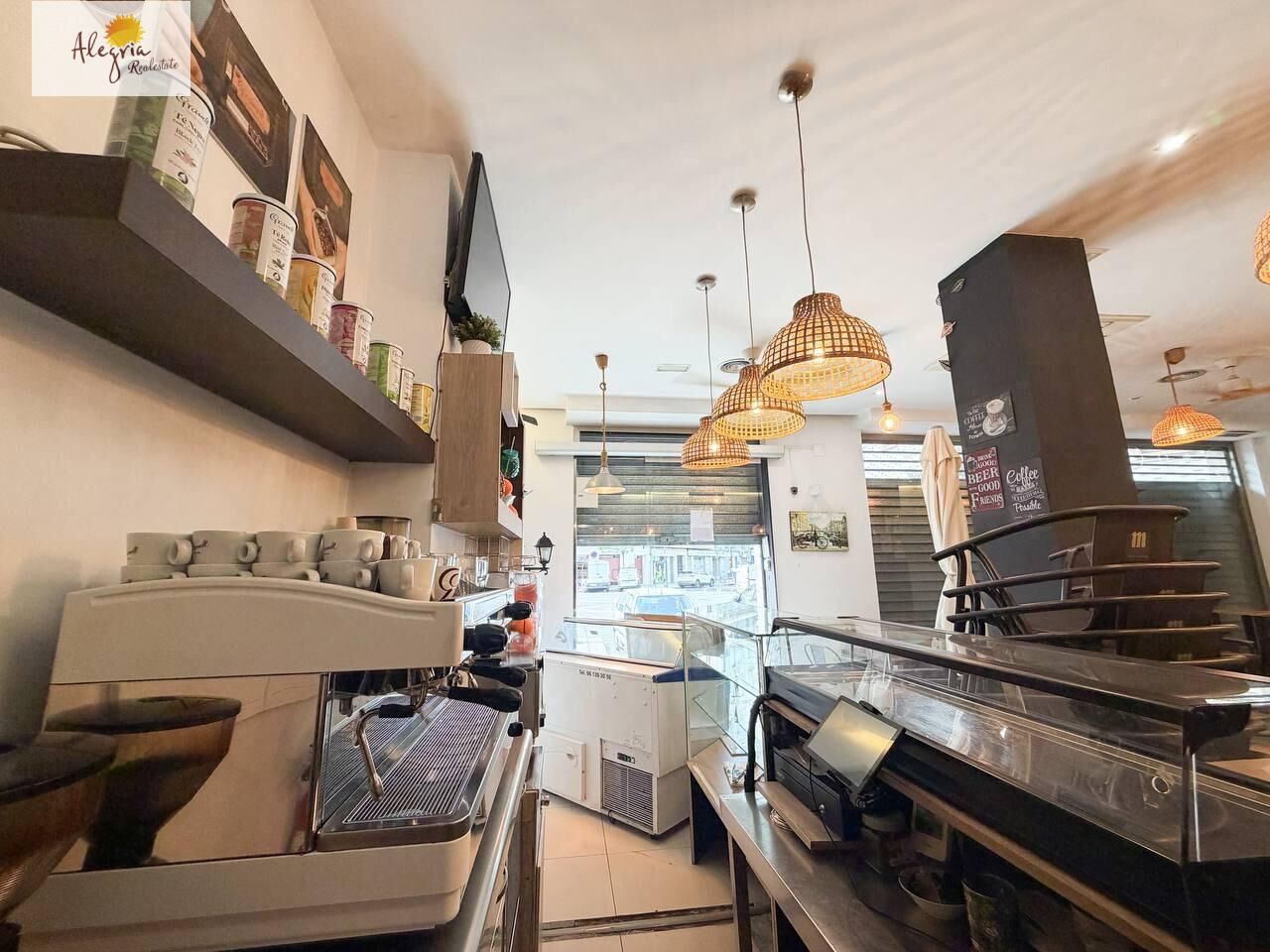 Commercial property in Valencia, Spain 113 sq.m. No. 194182
