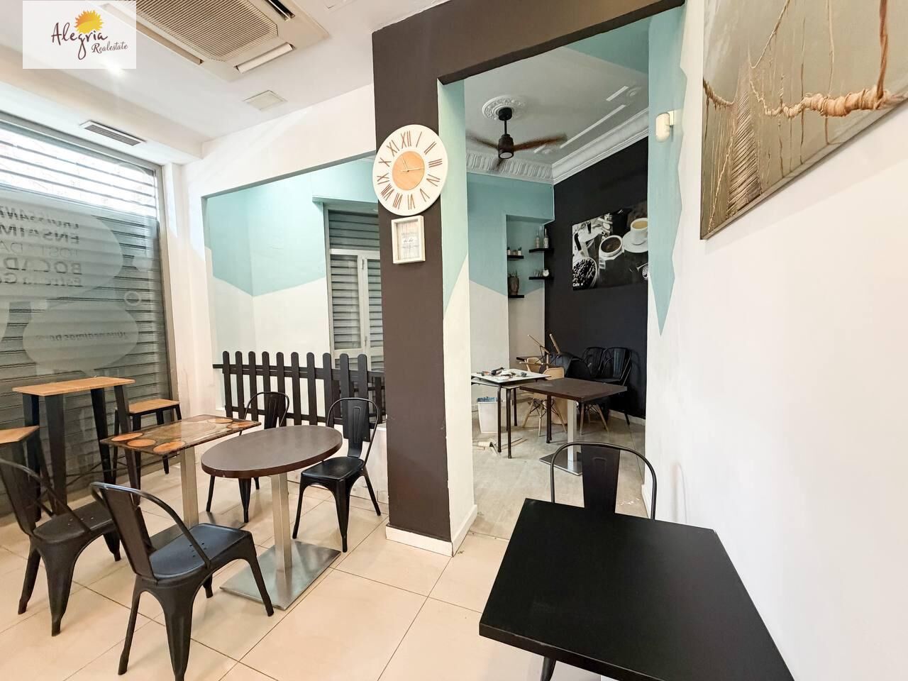 Commercial property in Valencia, Spain 113 sq.m. No. 194182