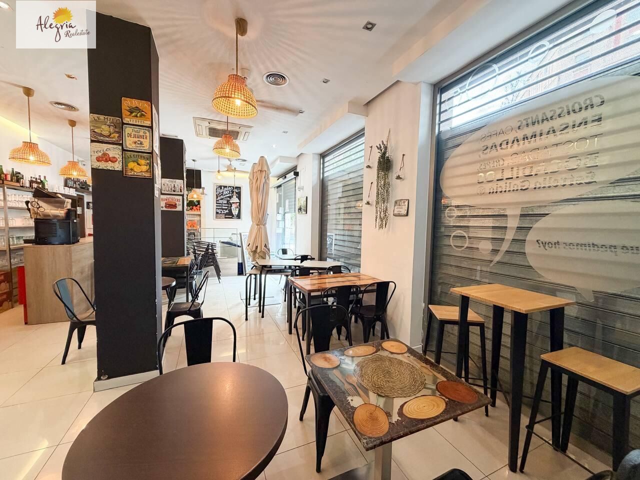 Commercial property in Valencia, Spain 113 sq.m. No. 194182