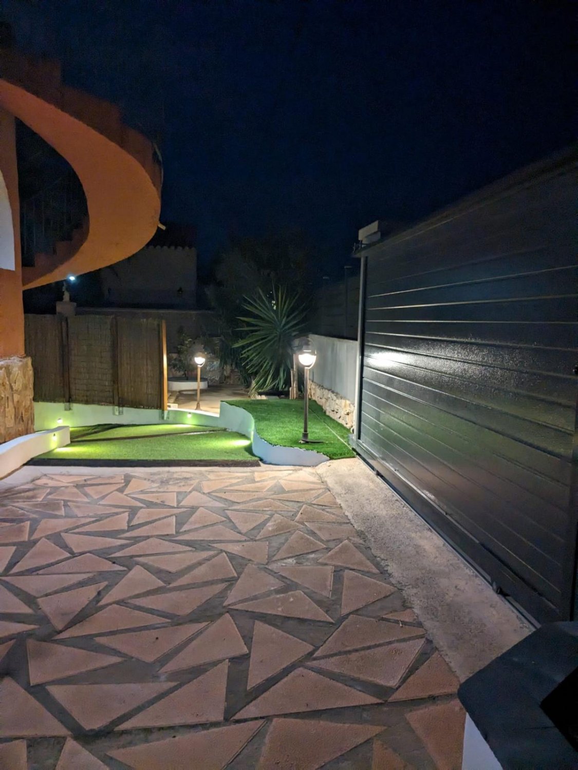 Villa a Calpe, Alicante, Spagna 6 camere da letto, 350 mq. N° 80279
