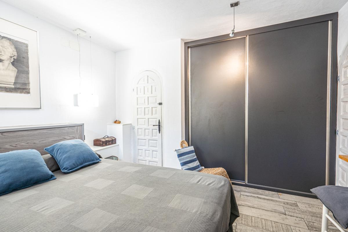 Villa a Calpe, Alicante, Spagna 6 camere da letto, 350 mq. N° 80279