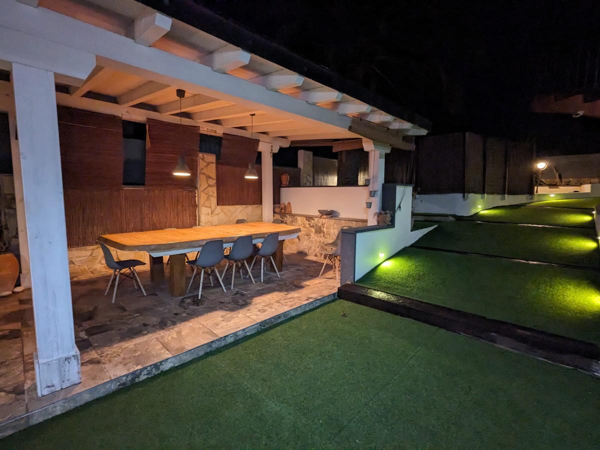 Villa a Calpe, Alicante, Spagna 6 camere da letto, 350 mq. N° 80279