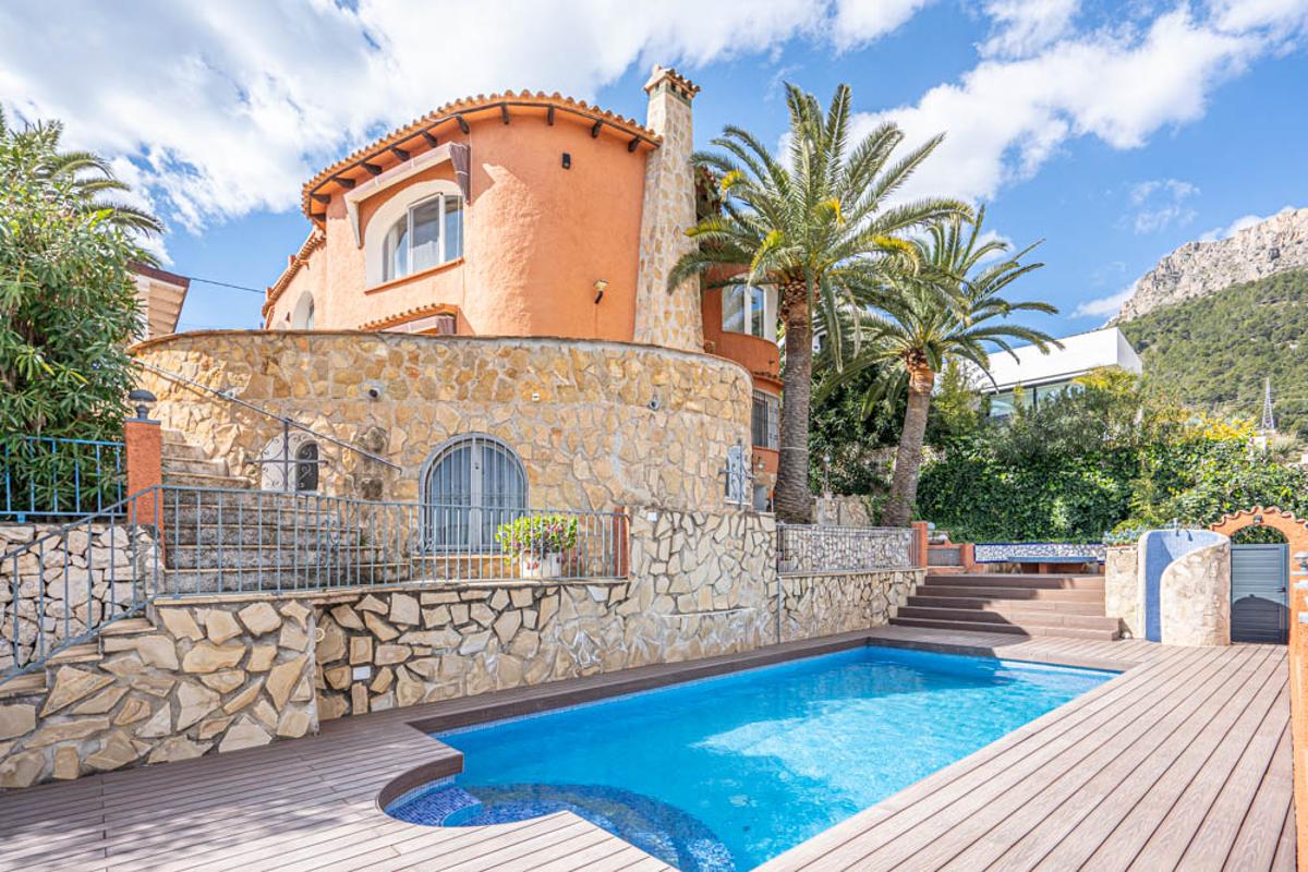 Villa a Calpe, Alicante, Spagna 6 camere da letto, 350 mq. N° 80279