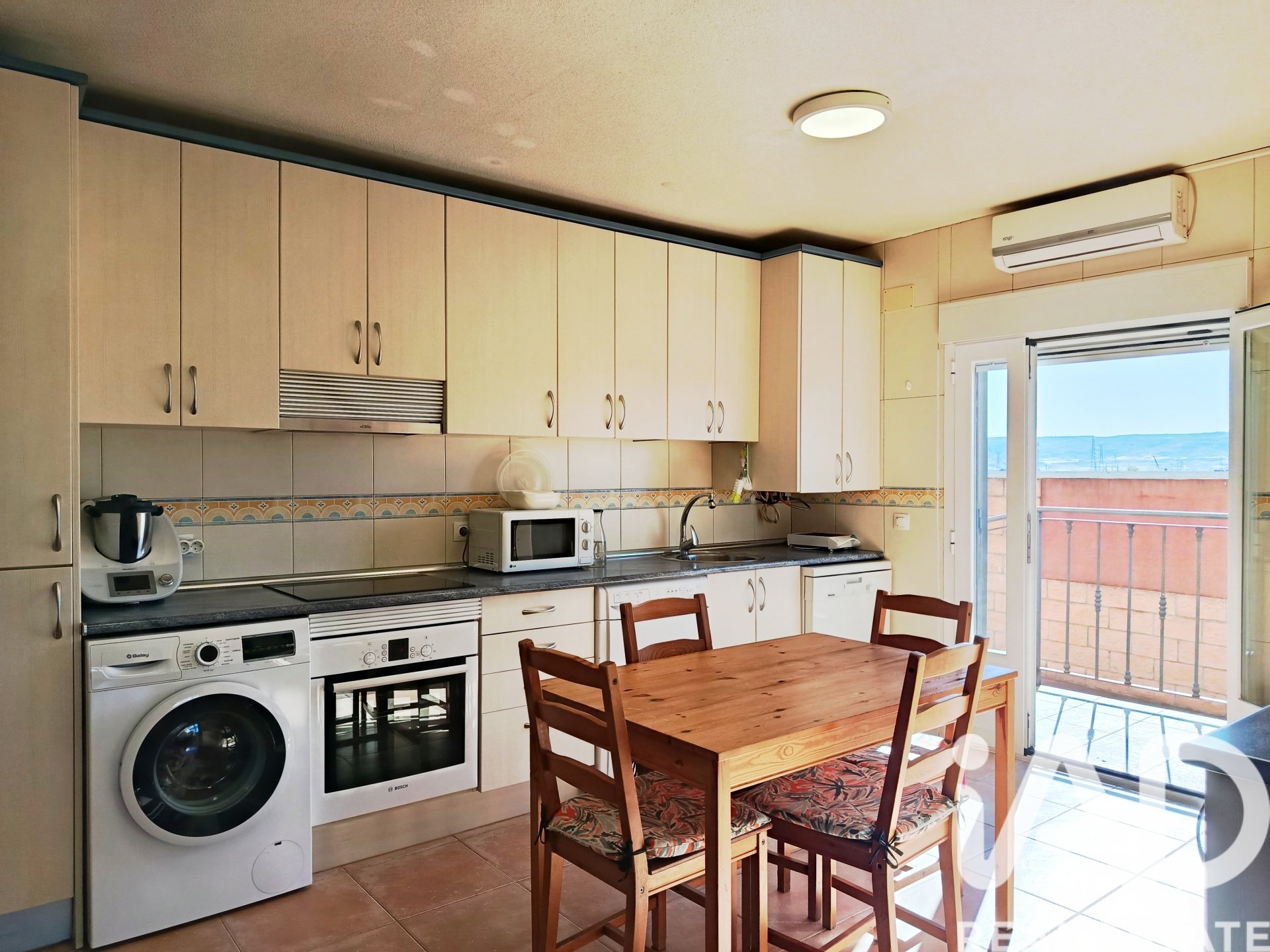 House in Meco, Madrid, Spanien 4 Schlafzimmer, 252 m2 Nr. 172697
