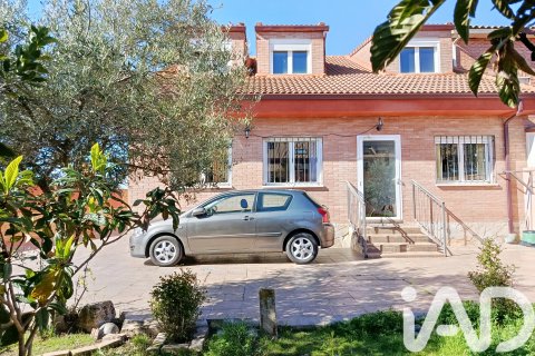 Casa a Meco, Madrid, Spagna 4 camere da letto, 252 mq. N° 172697
