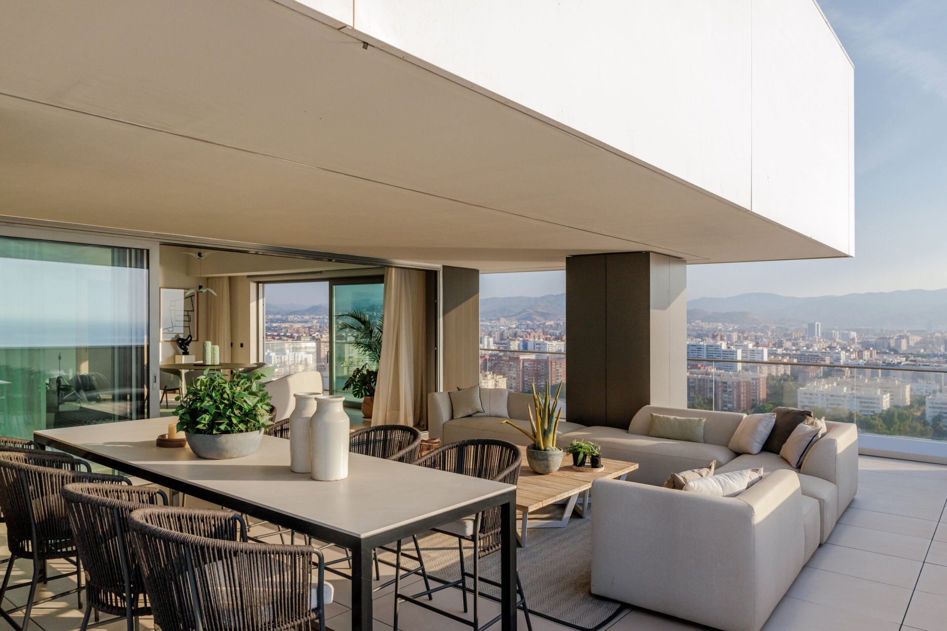 Apartamento en Málaga, España 4 dormitorios, 326 m2 No. 193088