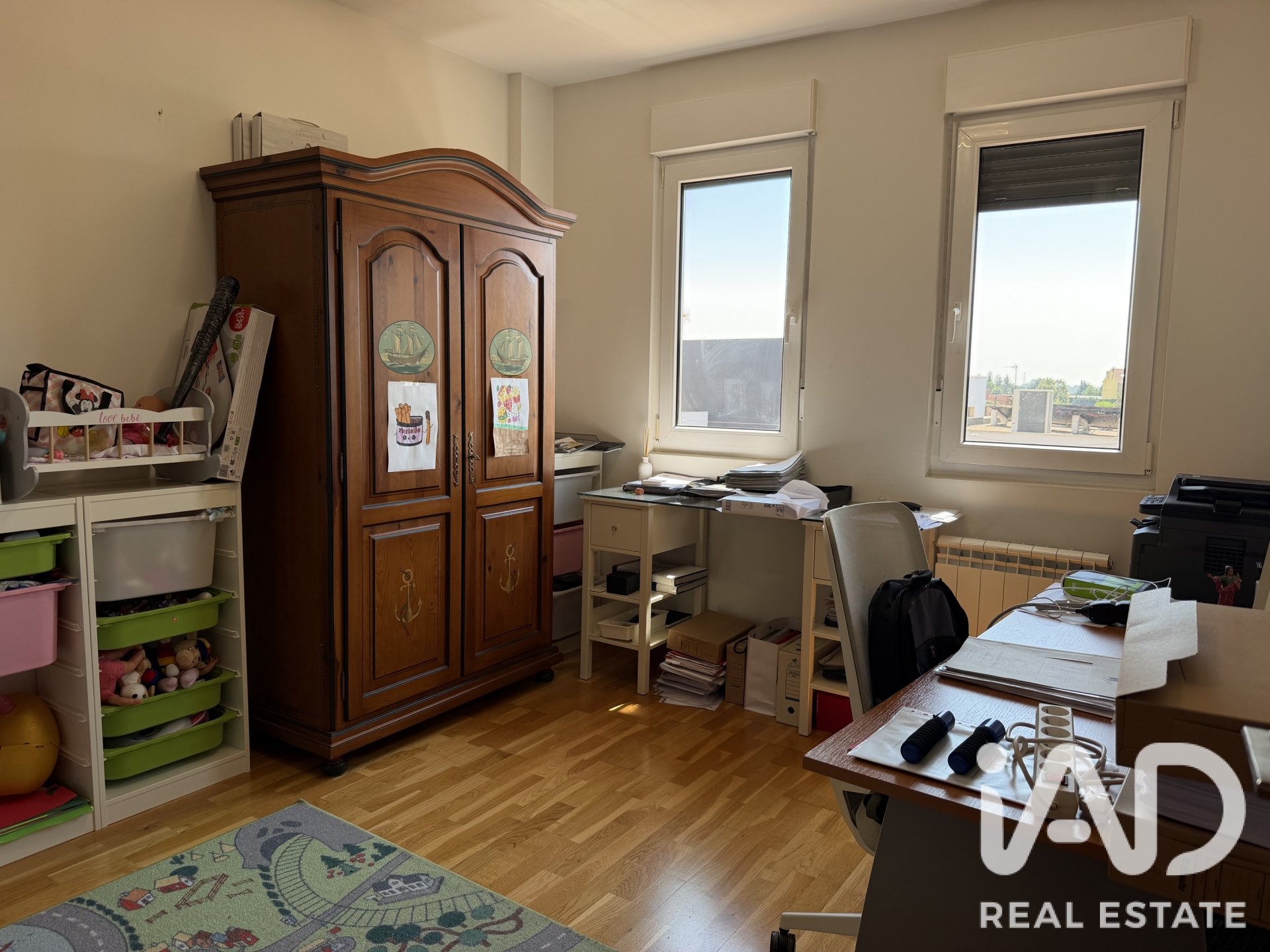 Townhouse in Valverde de la Virgen, Leon, Spain 5 bedrooms, 250 sq.m. No. 196597