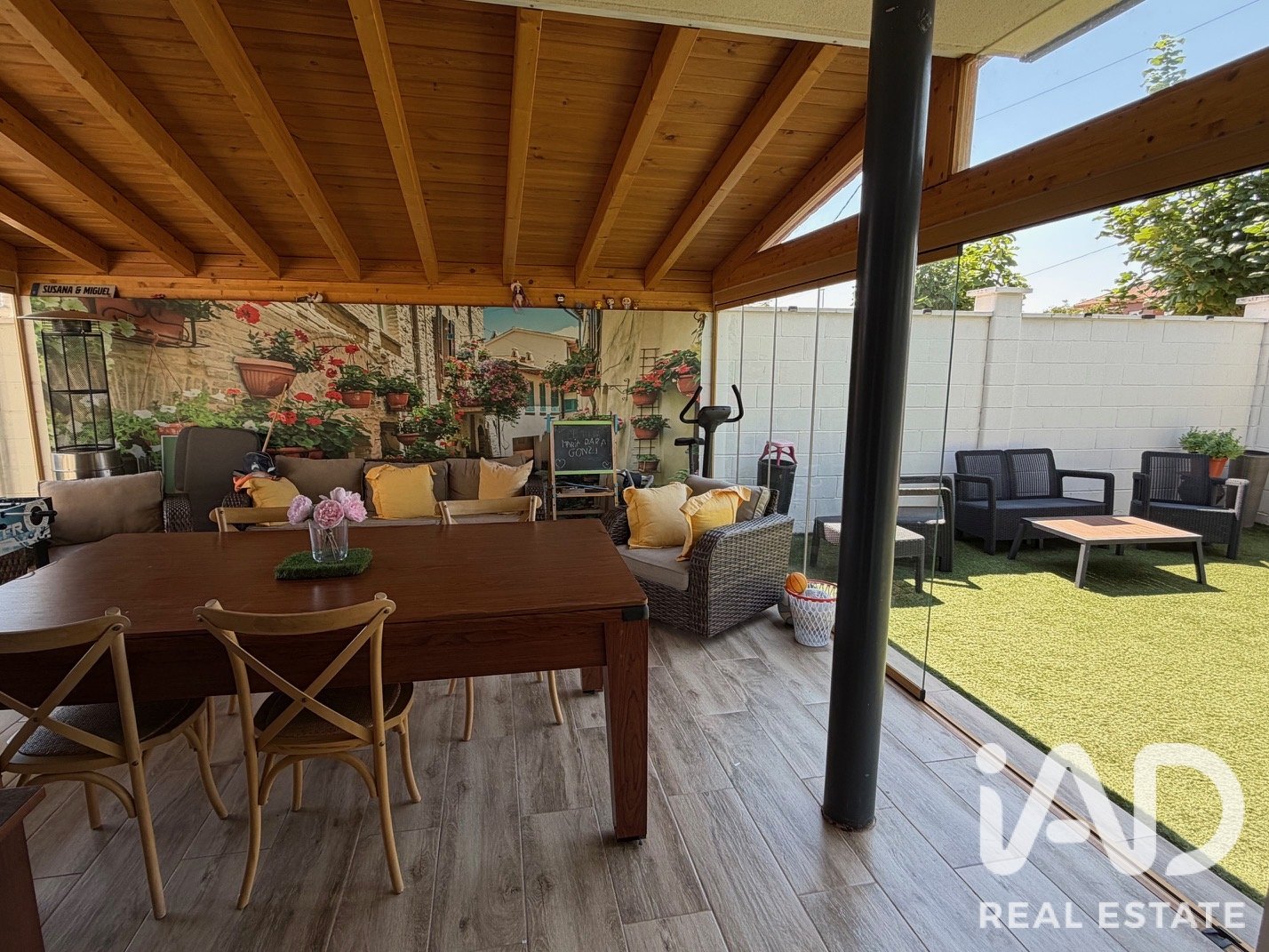 Townhouse in Valverde de la Virgen, Leon, Spain 5 bedrooms, 250 sq.m. No. 196597