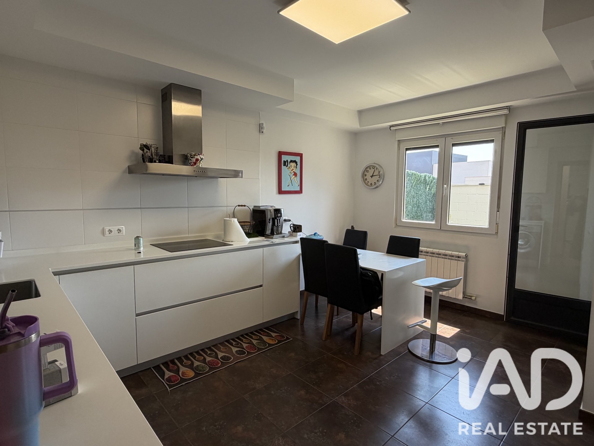 Townhouse in Valverde de la Virgen, Leon, Spain 5 bedrooms, 250 sq.m. No. 196597