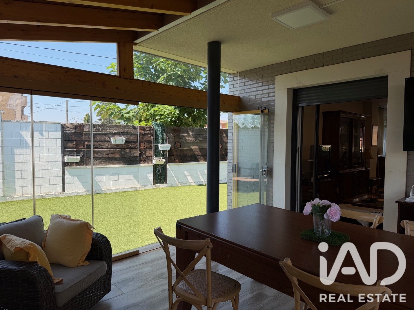 Townhouse in Valverde de la Virgen, Leon, Spain 5 bedrooms, 250 sq.m. No. 196597