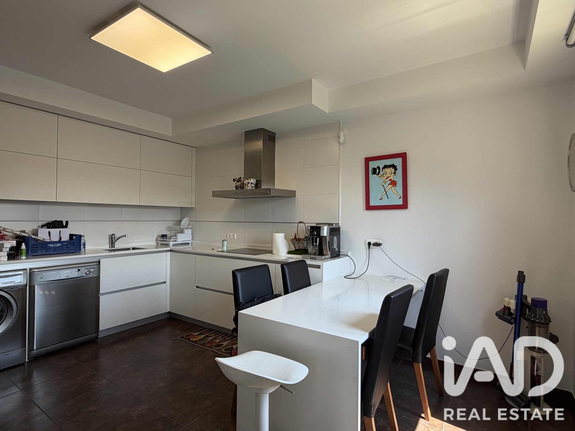 Townhouse in Valverde de la Virgen, Leon, Spain 5 bedrooms, 250 sq.m. No. 196597