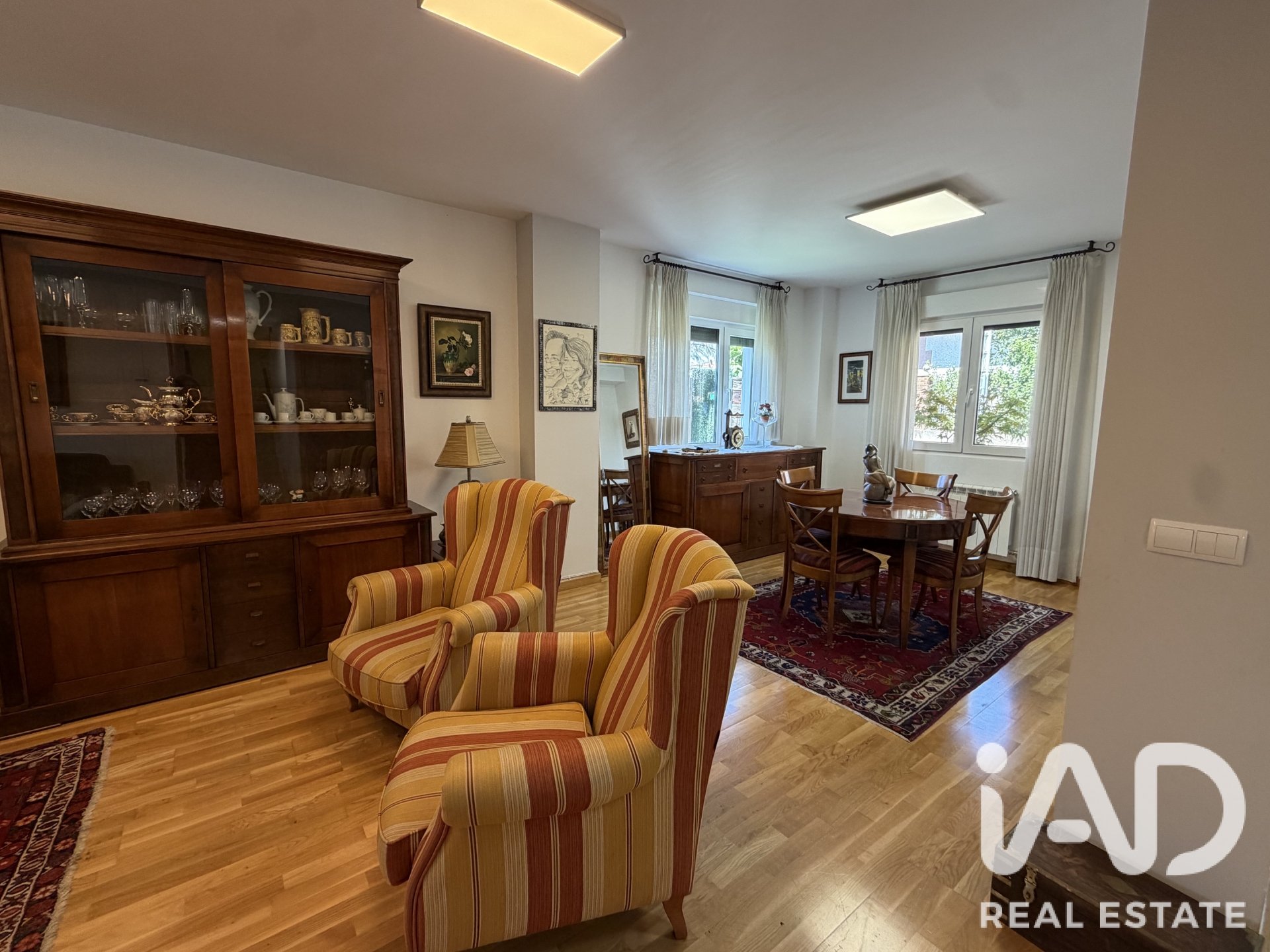 Townhouse in Valverde de la Virgen, Leon, Spain 5 bedrooms, 250 sq.m. No. 196597
