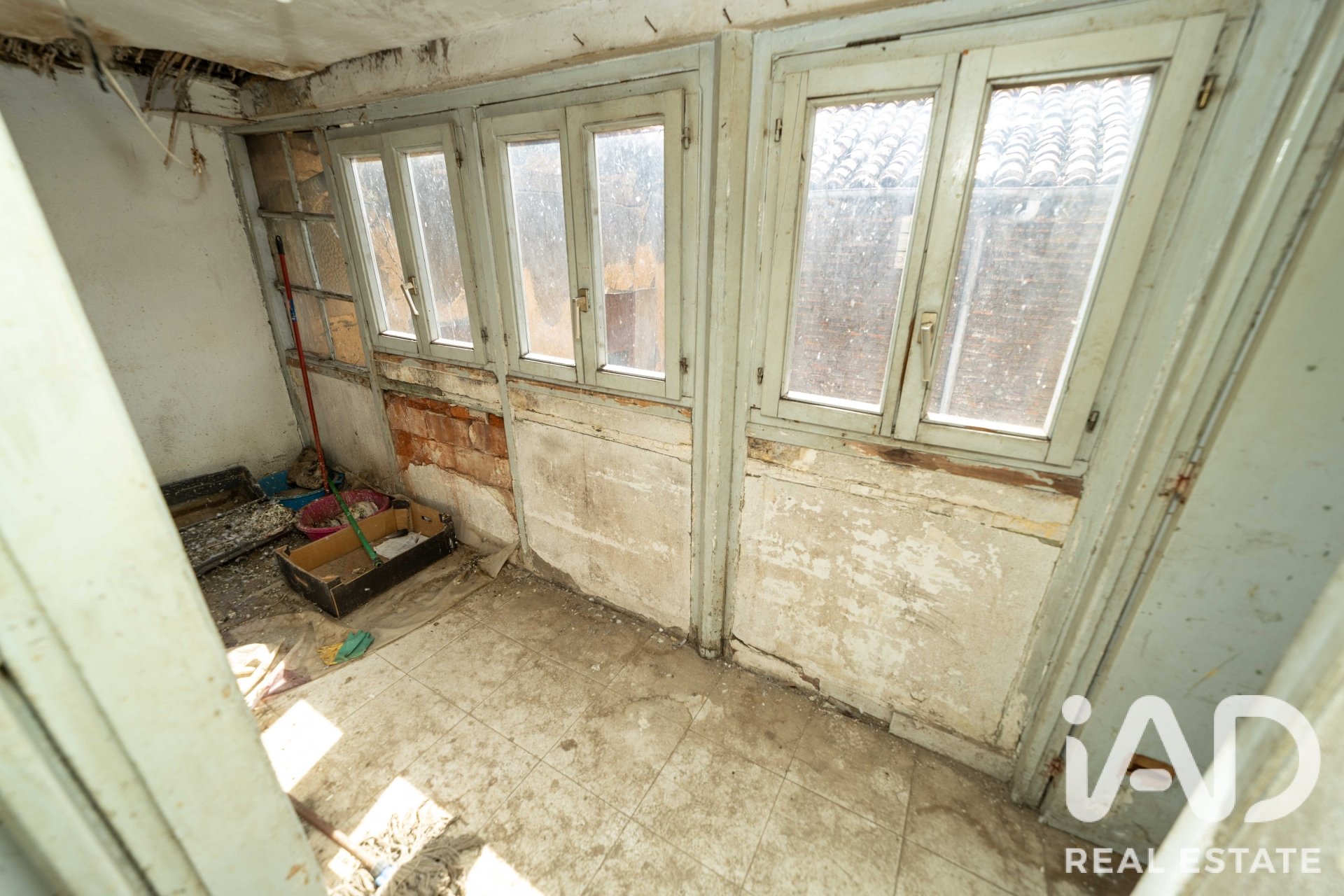Commercial property à Leon, Espagne 535 m2 No. 196602