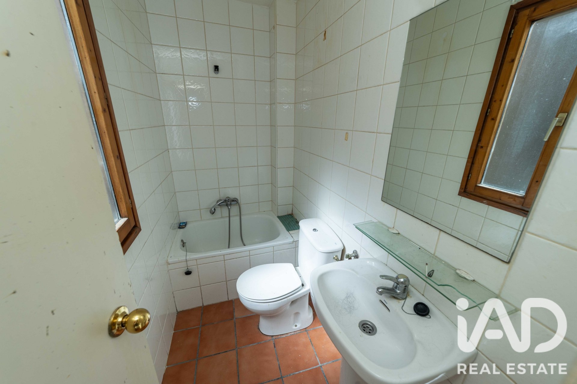 Commercial property à Leon, Espagne 535 m2 No. 196602