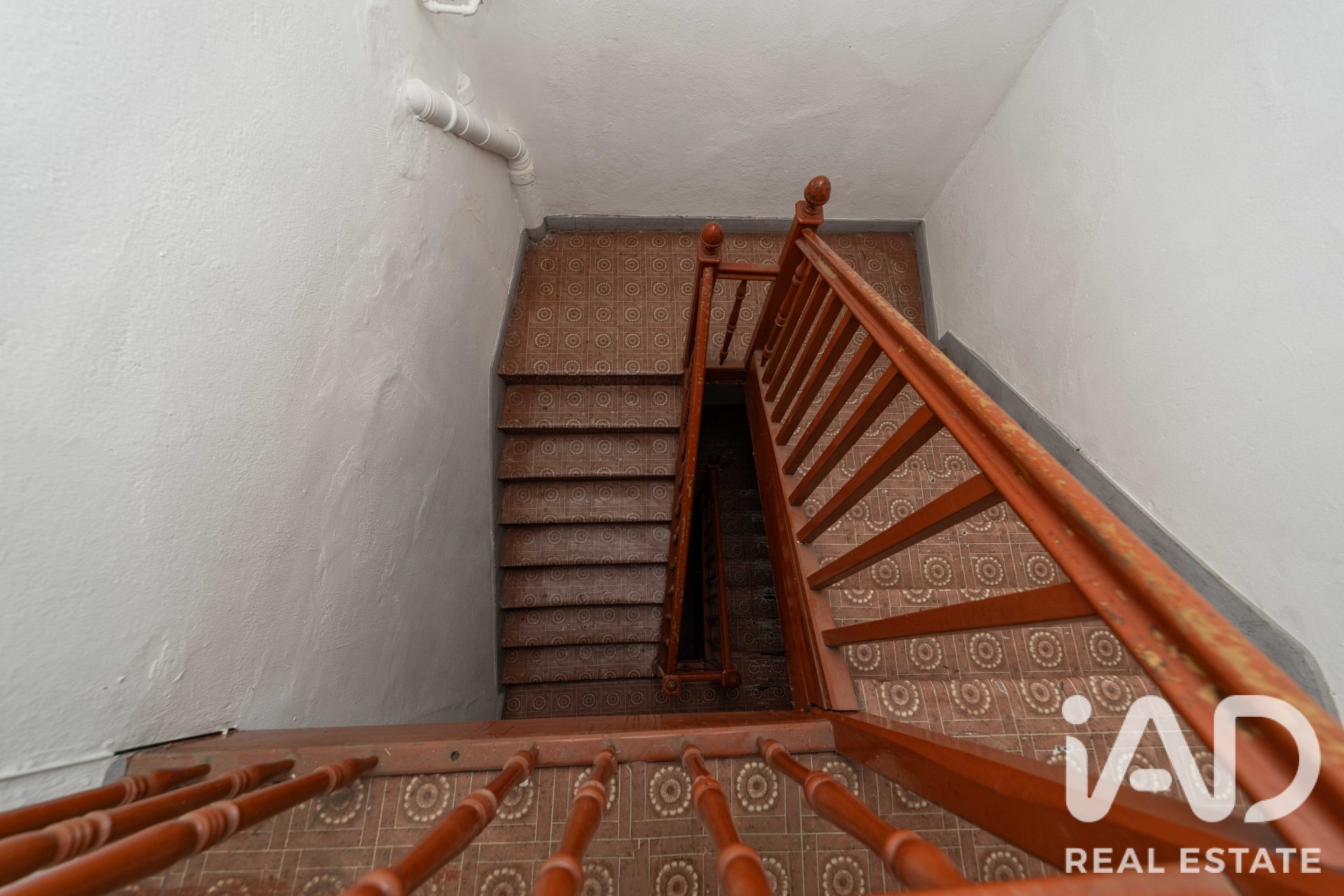 Commercial property à Leon, Espagne 535 m2 No. 196602