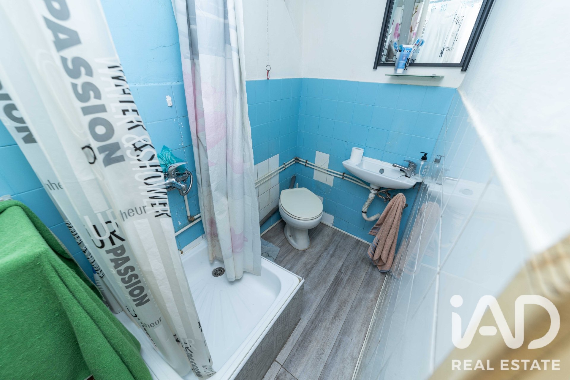Commercial property à Leon, Espagne 535 m2 No. 196602