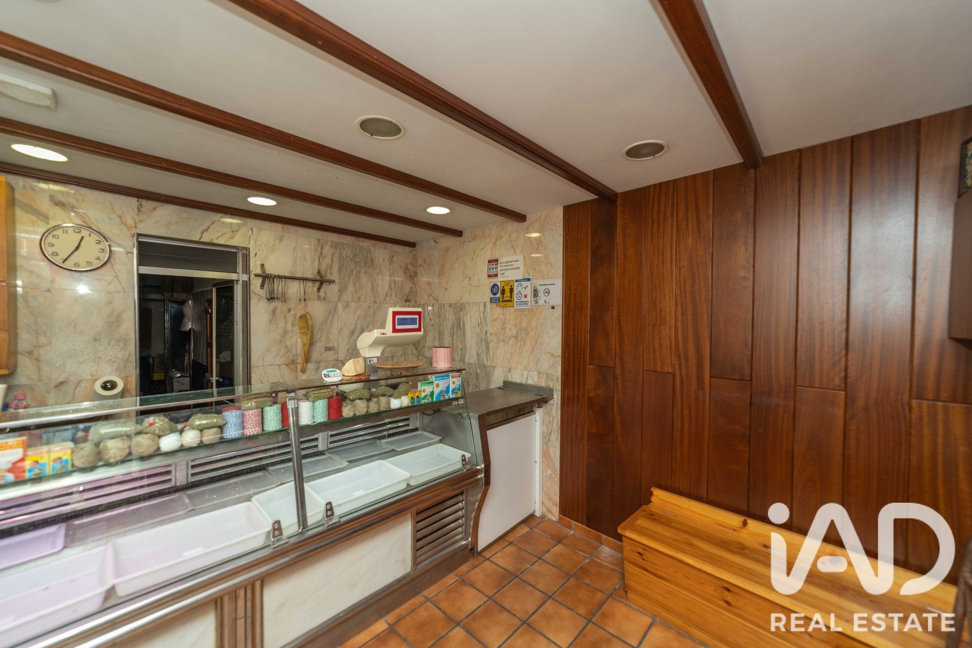Commercial property à Leon, Espagne 535 m2 No. 196602