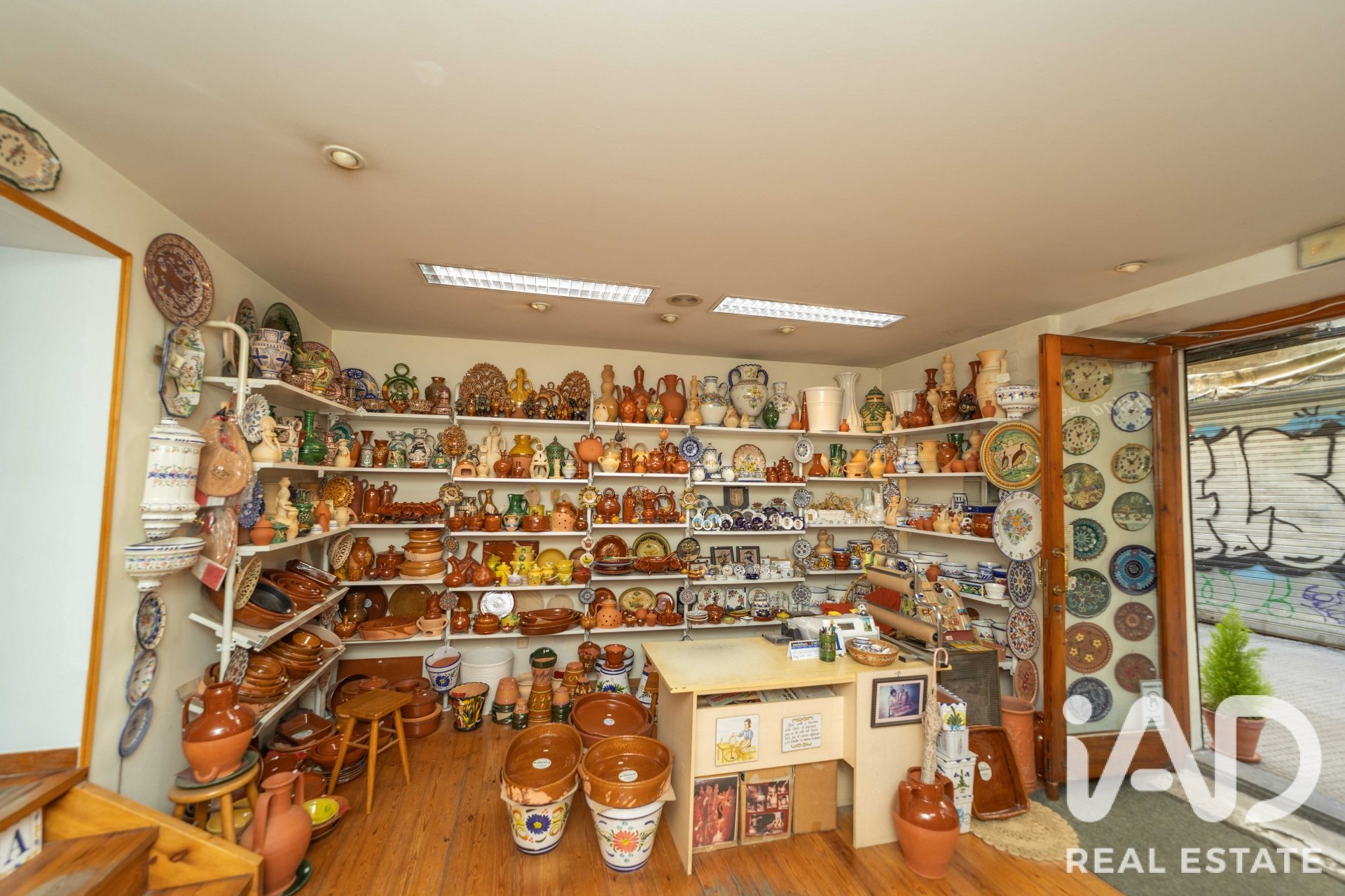 Commercial property à Leon, Espagne 535 m2 No. 196602