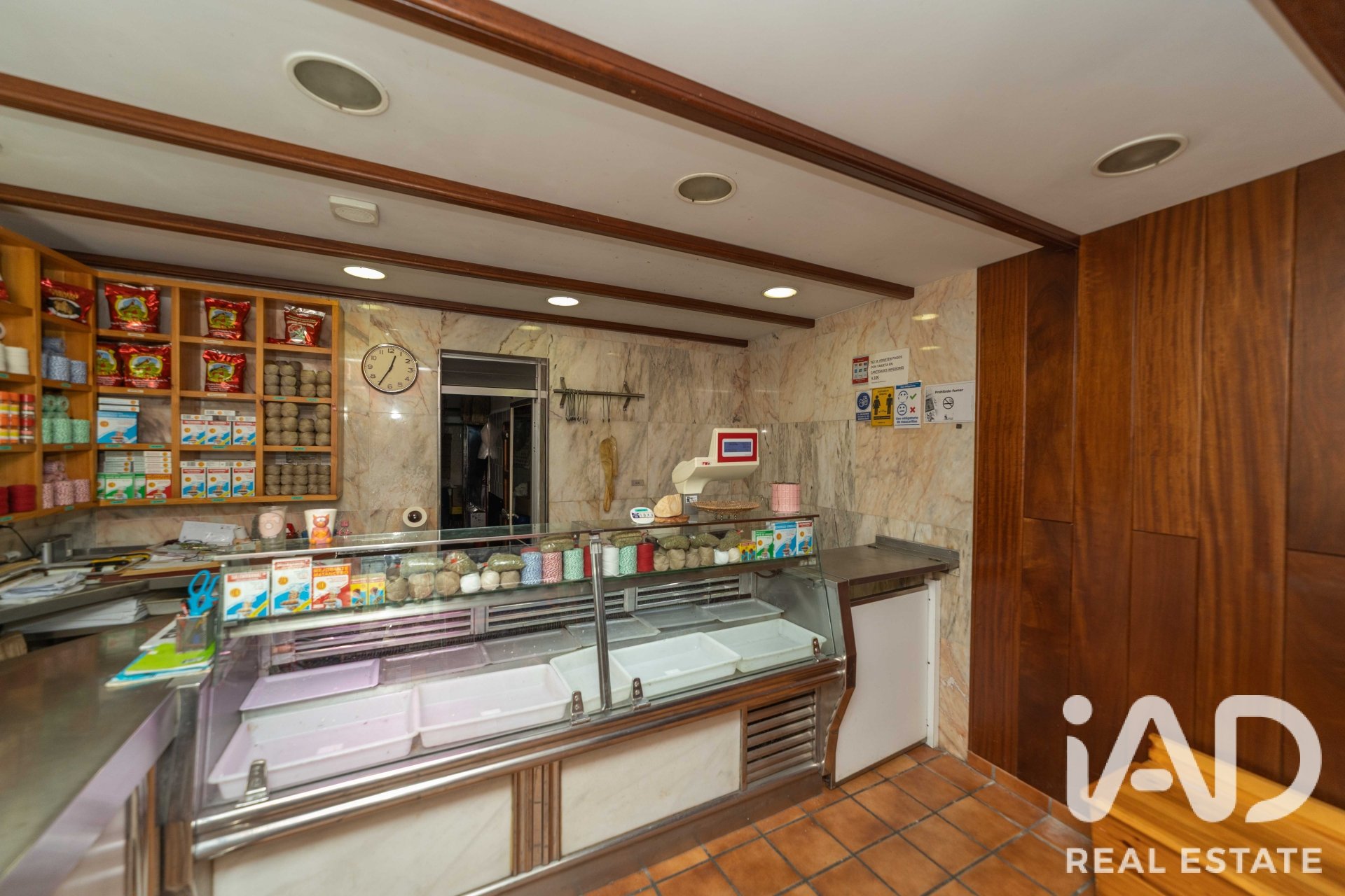 Commercial property à Leon, Espagne 535 m2 No. 196602
