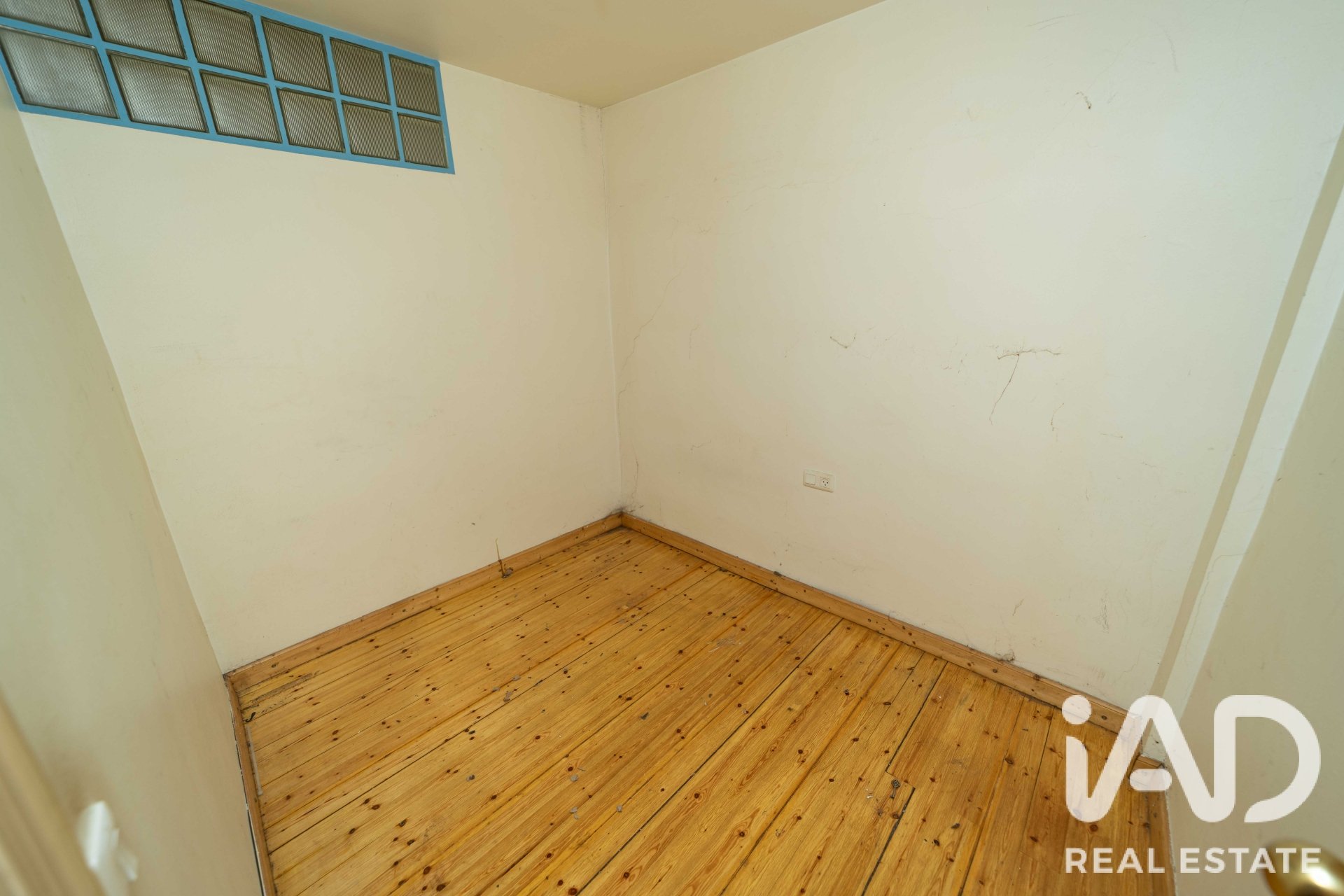 Commercial property à Leon, Espagne 535 m2 No. 196602