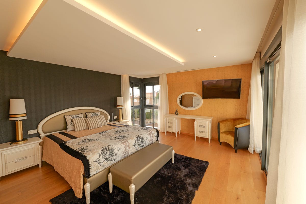 Вилла в Торревьеха, Аликанте, Испания 3 спальни, 430м2 №180113
