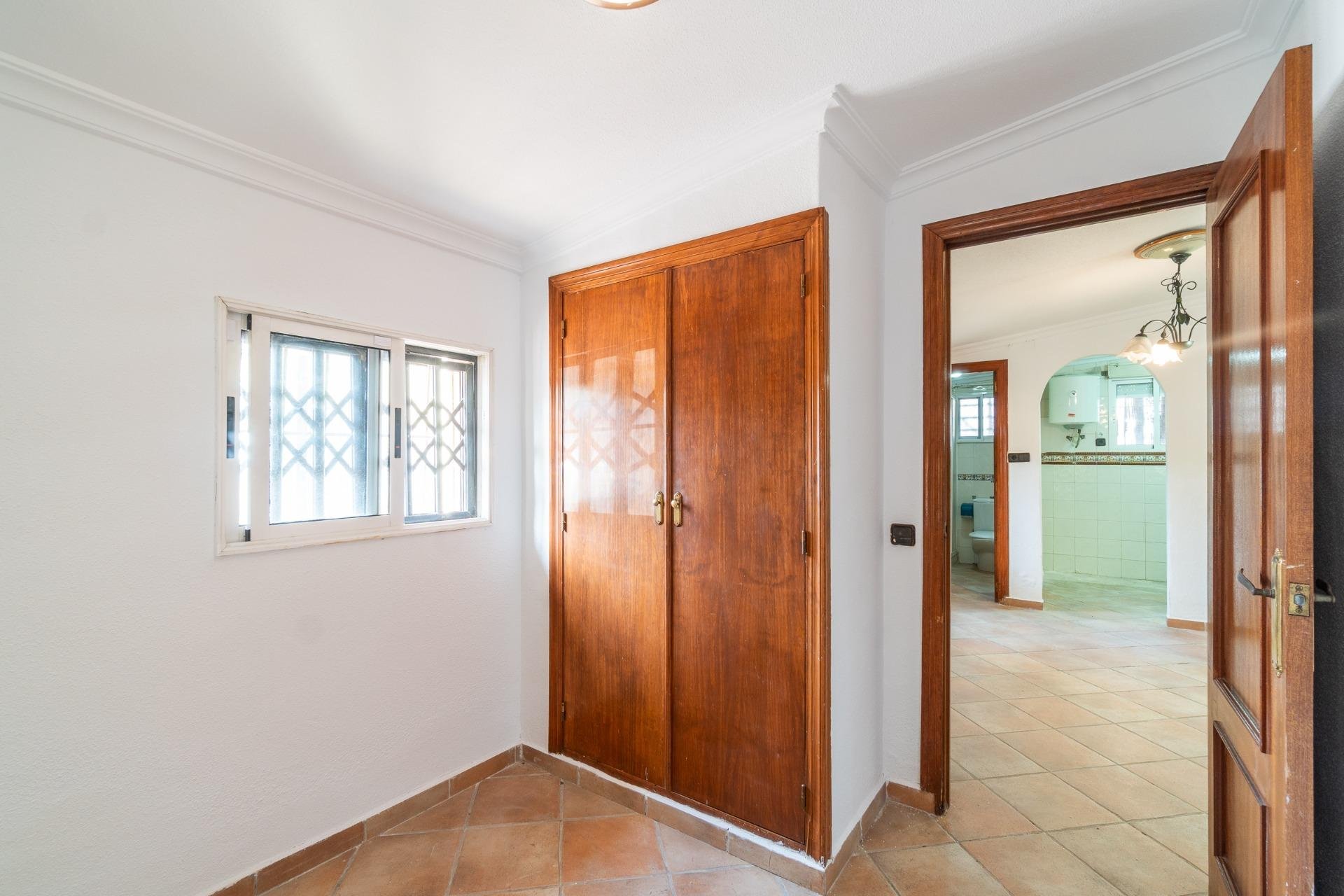 Villa Alicante, Spānijā 4 istabas, 309 m2 Nr. 156071