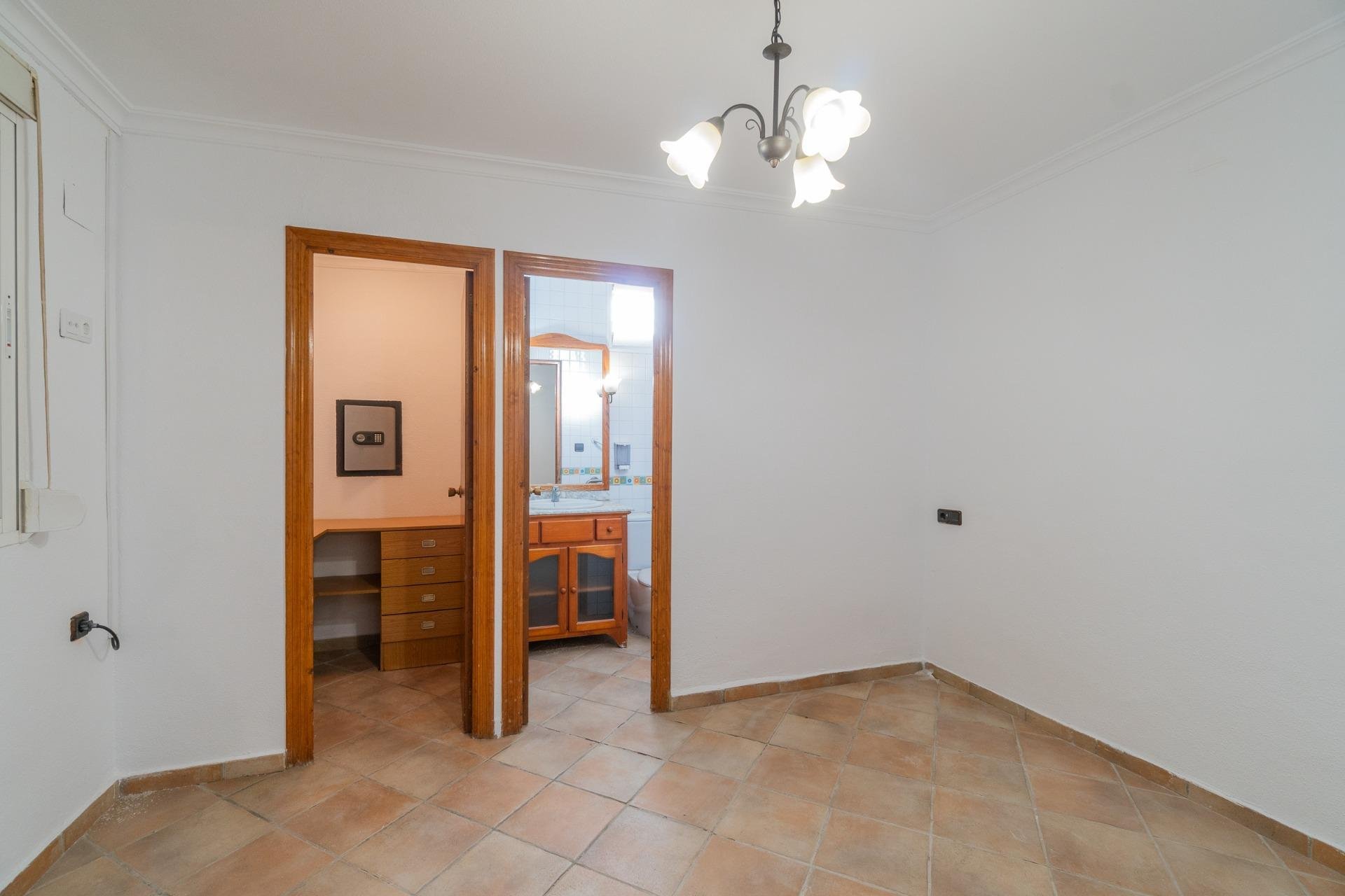 Villa Alicante, Spānijā 4 istabas, 309 m2 Nr. 156071