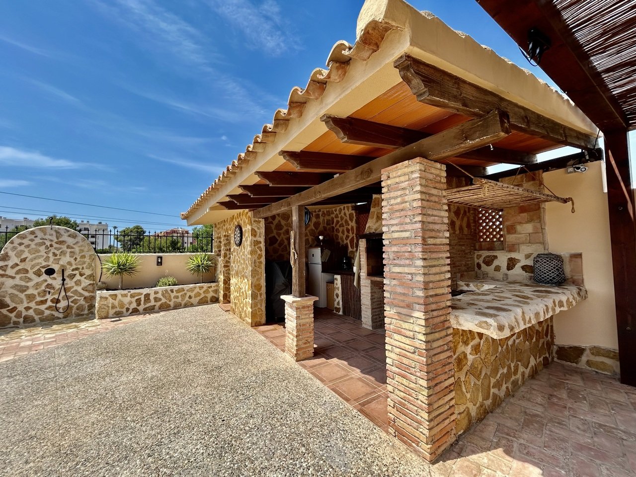 Huvila La Zenia, Alicante, Espanja 5 makuuhuonetta, 238 m2 No. 190118