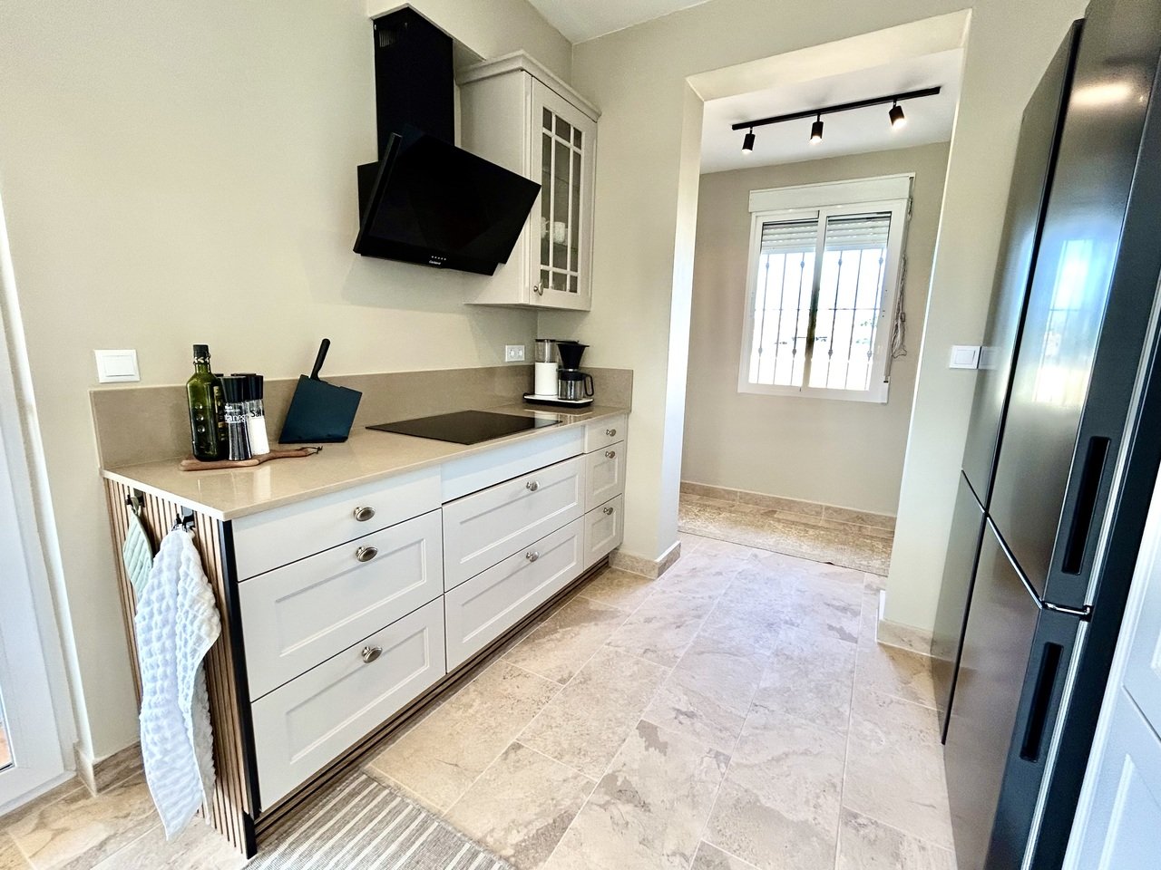 Huvila La Zenia, Alicante, Espanja 5 makuuhuonetta, 238 m2 No. 190118