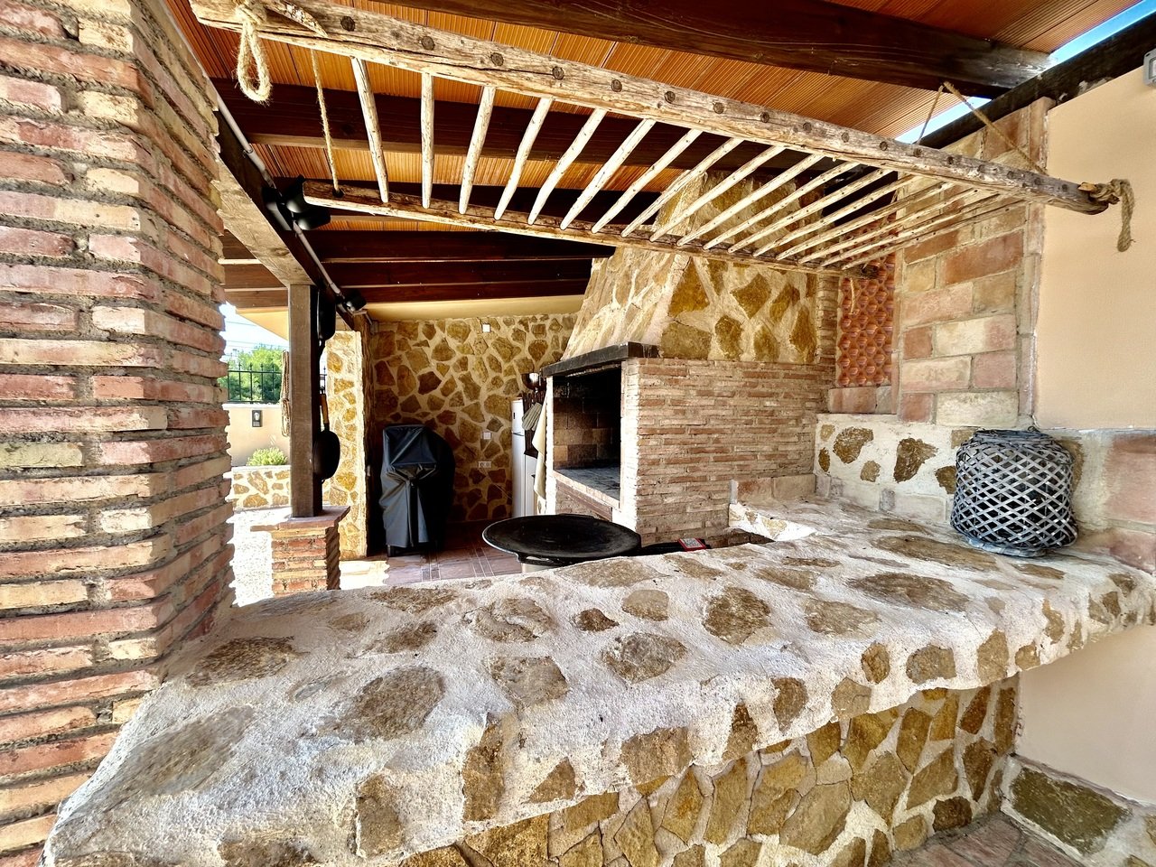 Huvila La Zenia, Alicante, Espanja 5 makuuhuonetta, 238 m2 No. 190118