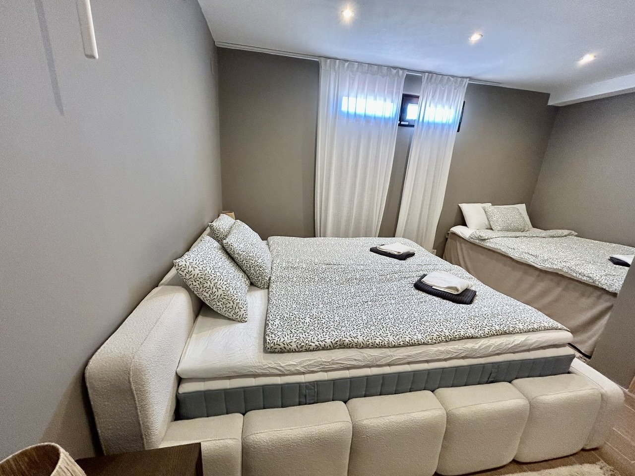 Huvila La Zenia, Alicante, Espanja 5 makuuhuonetta, 238 m2 No. 190118