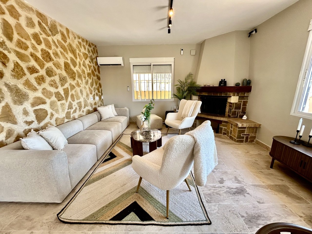 Huvila La Zenia, Alicante, Espanja 5 makuuhuonetta, 238 m2 No. 190118