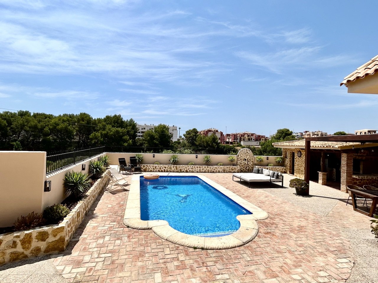 Huvila La Zenia, Alicante, Espanja 5 makuuhuonetta, 238 m2 No. 190118