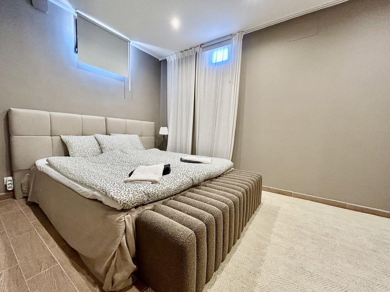 Huvila La Zenia, Alicante, Espanja 5 makuuhuonetta, 238 m2 No. 190118