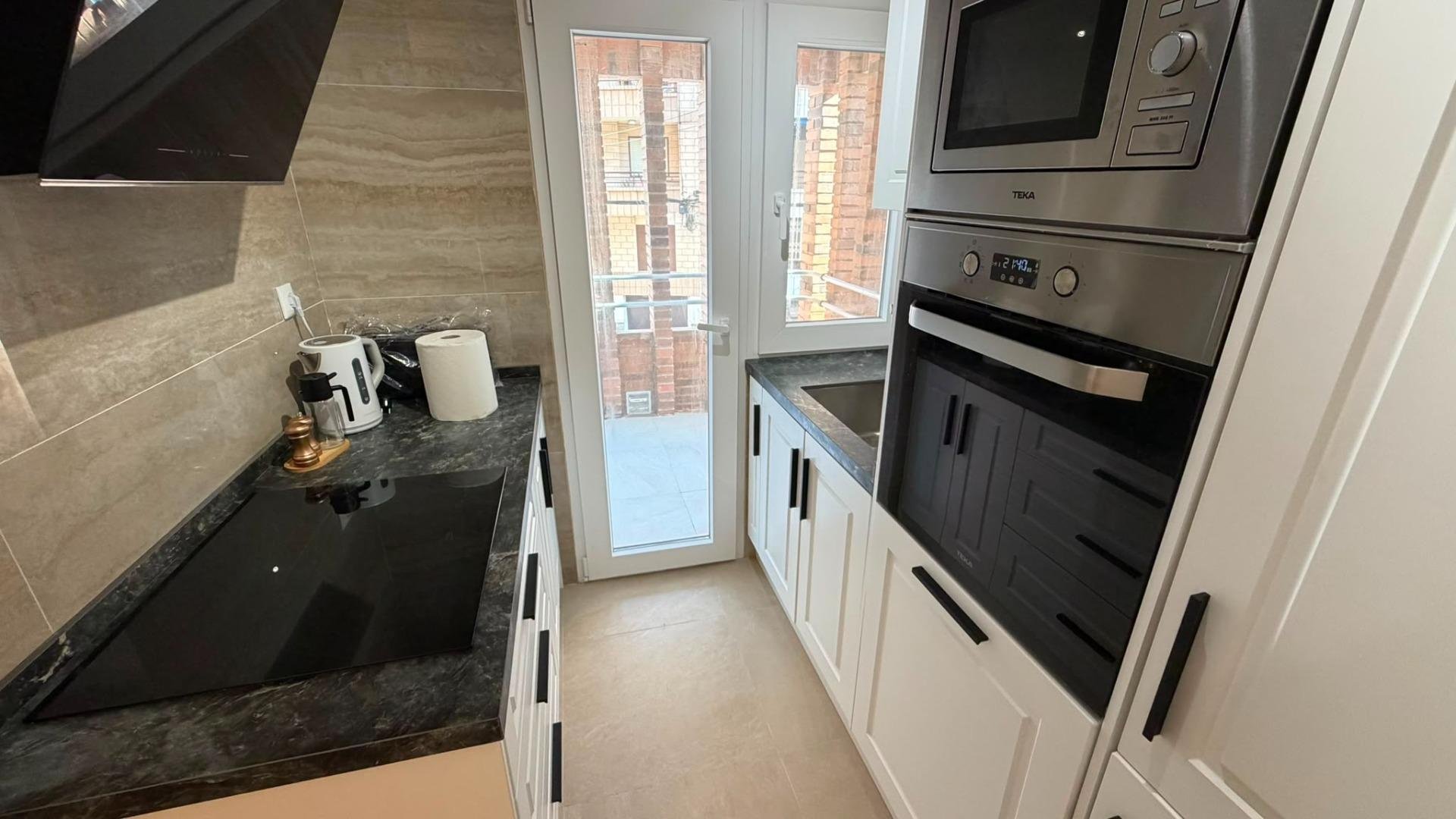 Apartamento en Torrevieja, Alicante, España 3 dormitorios, 99 m2 No. 190122