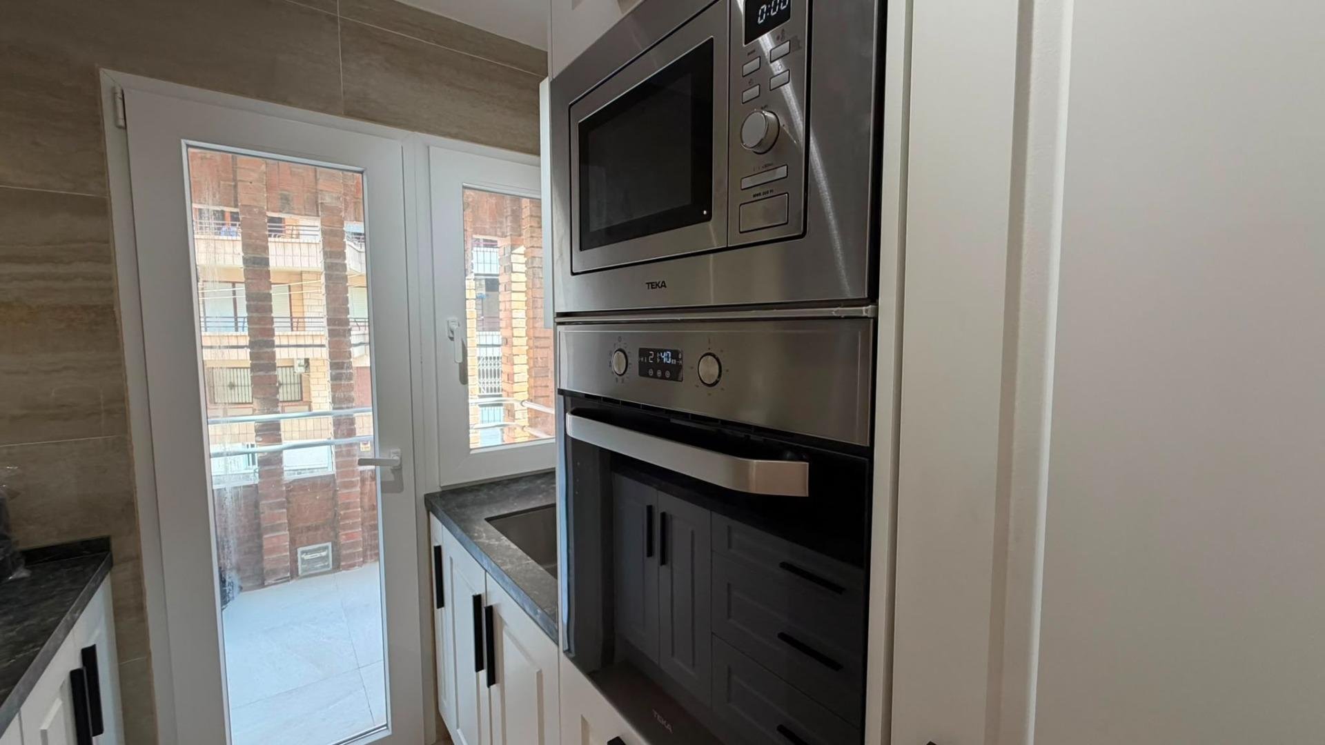 Apartamento en Torrevieja, Alicante, España 3 dormitorios, 99 m2 No. 190122